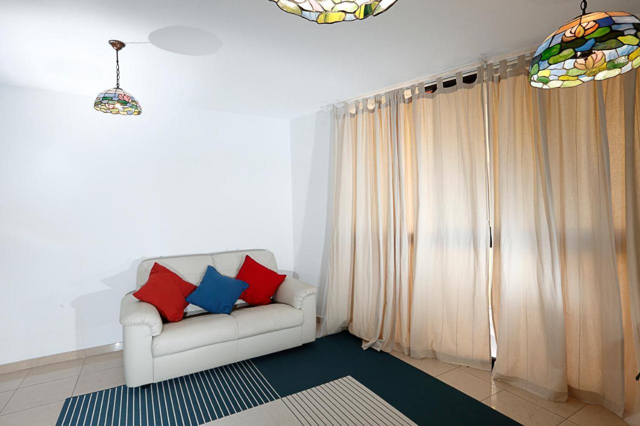 Apartamento Frente Al Puerto De Candelaria A 20 Metros De La Playa. Eksteriør billede